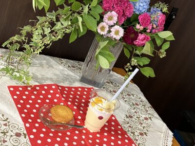 食レクリエーション「マンゴースムージー」作り【短期入所】